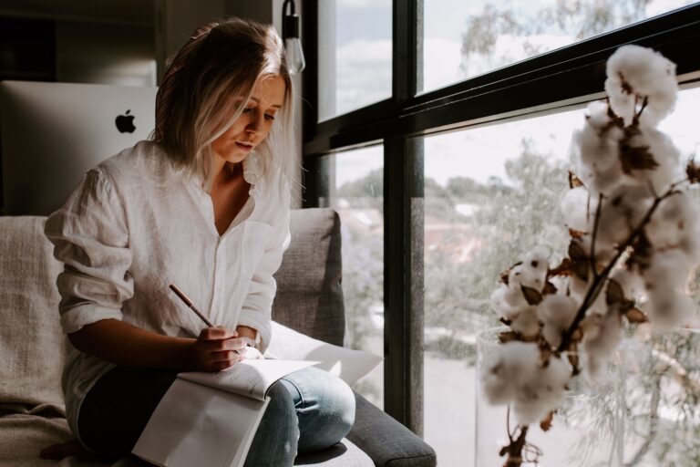 How to Become a Holistic Health Coach